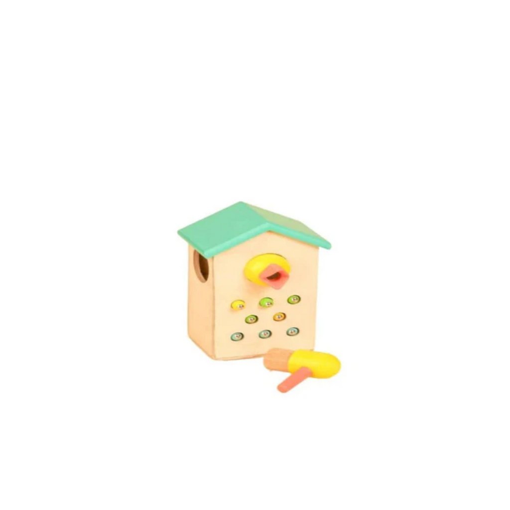 Curious Cub Magnetic Bird Feeder