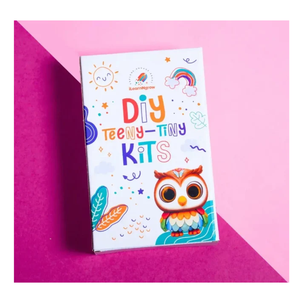iLearnNGrow Teeny Tiny DIY Unicorn Thread Craft Kit for Kids Paint, Glitter & Thread Craft Set