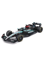 Bburago 1:24 2024 Mercedes-AMG W15 #63 George Russell Ultimate Formula 1 Die-Cast Model Car for Kids