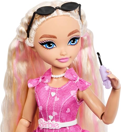 Mattel Barbie Dream Besties Barbie Malibu Doll & Accessories, Posable Fashion Doll & Themed Pieces