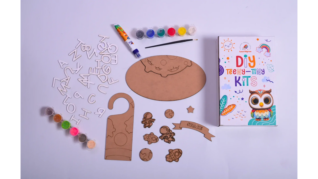 iLearnNGrow Teeny Tiny Space Theme DIY Name Plate Kit & Door Knob Kit