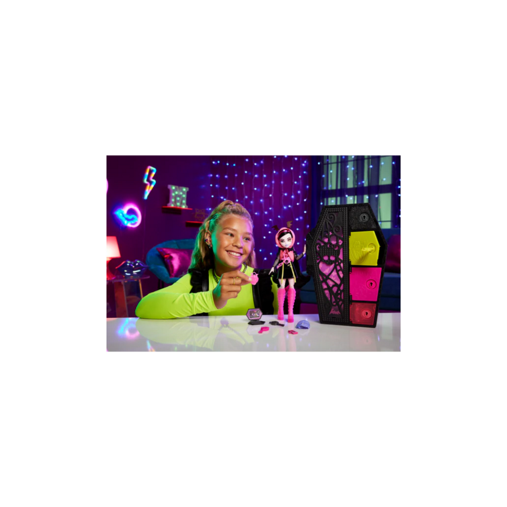 Mattel Monster High Doll, Draculaura, Skulltimate Secrets: Neon Frights