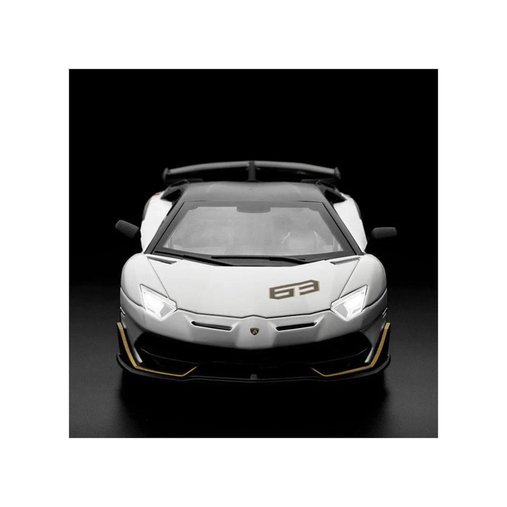 CCA 1:24 Lamborghini Aventador SVJ 63 Model Car Diecast Toy Car