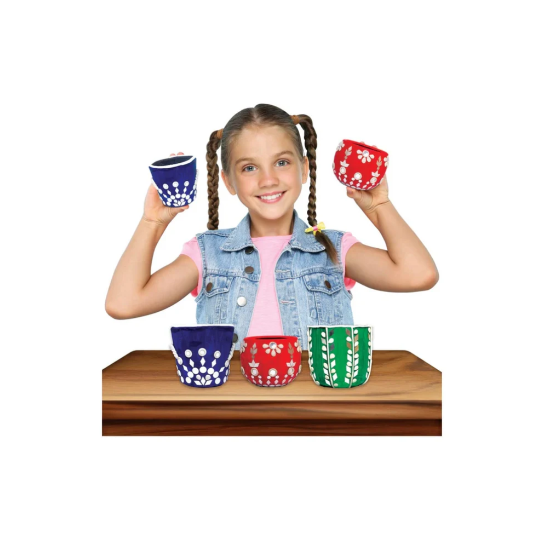 Funskool Handycrafts Mirror and Lippan Art Pot Decorating kit for Ages 6+