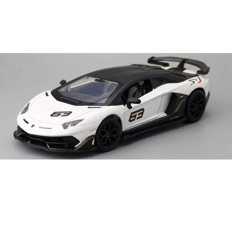 CCA 1:24 Lamborghini Aventador SVJ 63 Model Car Diecast Toy Car