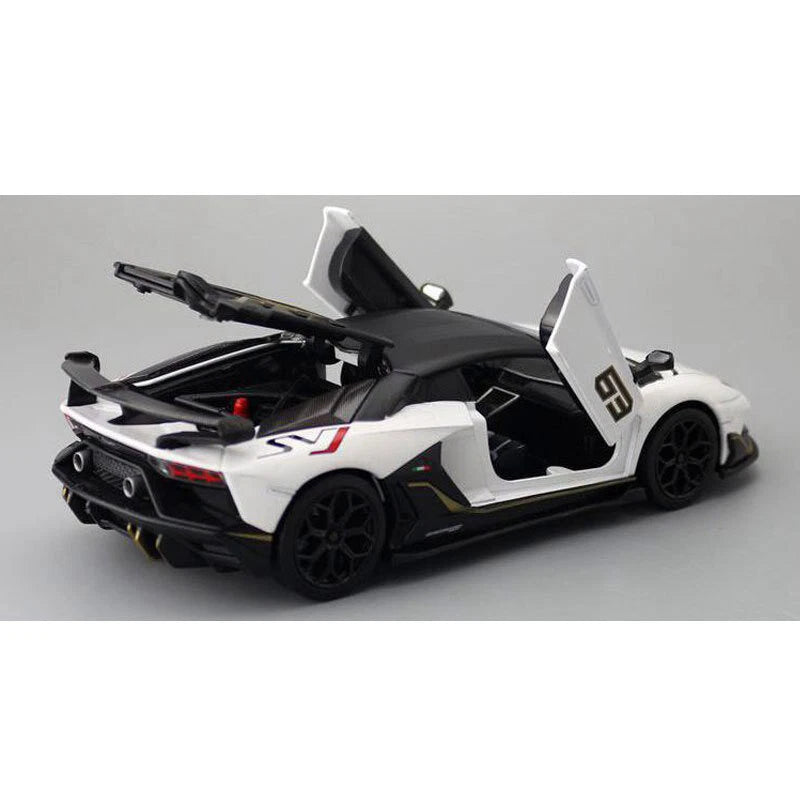 CCA 1:24 Lamborghini Aventador SVJ 63 Model Car Diecast Toy Car